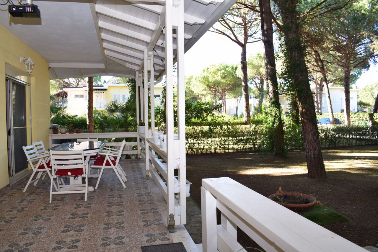 Квартира с садом на продажу в Lura 1 Resort Lalzi Bay