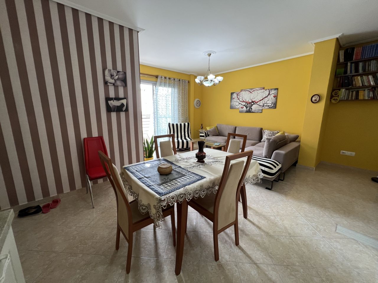 Két hálószobás lakás eladó Vlore-ban Albania